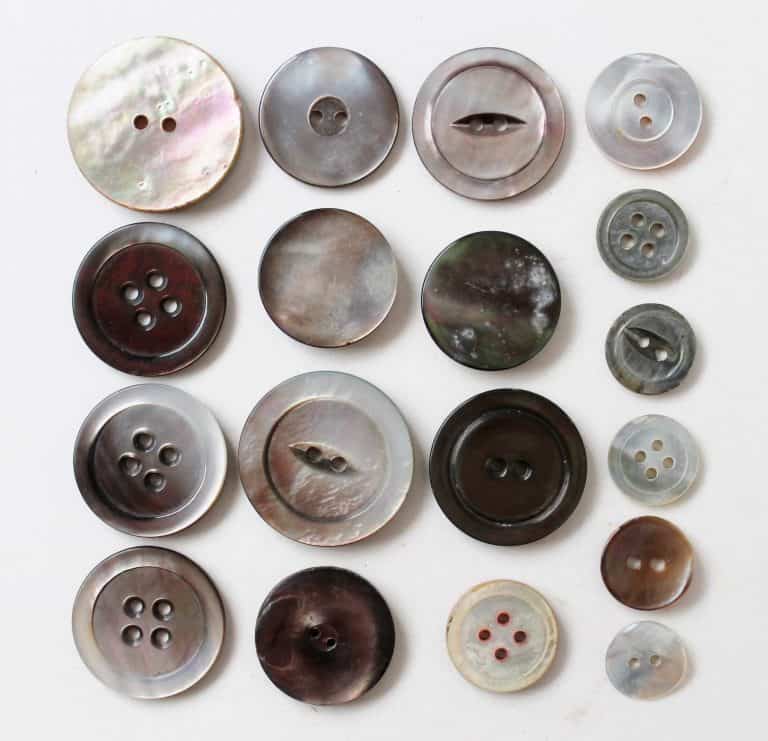 A Guide to Vintage & Antique Buttons (Part 1) • Adirondack Girl @ Heart