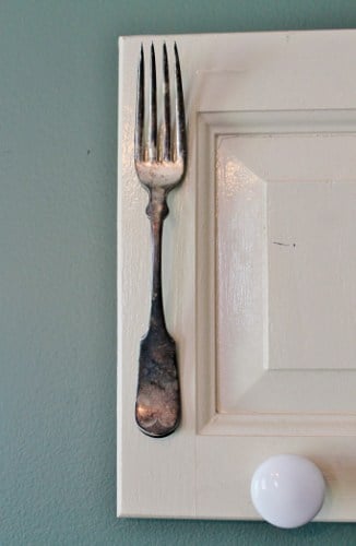 From Old Cupboard Door to Vintage Hanging Rack