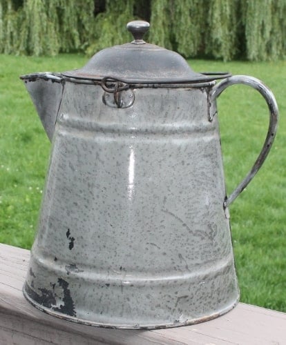 Antique Vintage Enamelware Price Guide Adirondack Heart Vintage Enamelware Coffee Pot