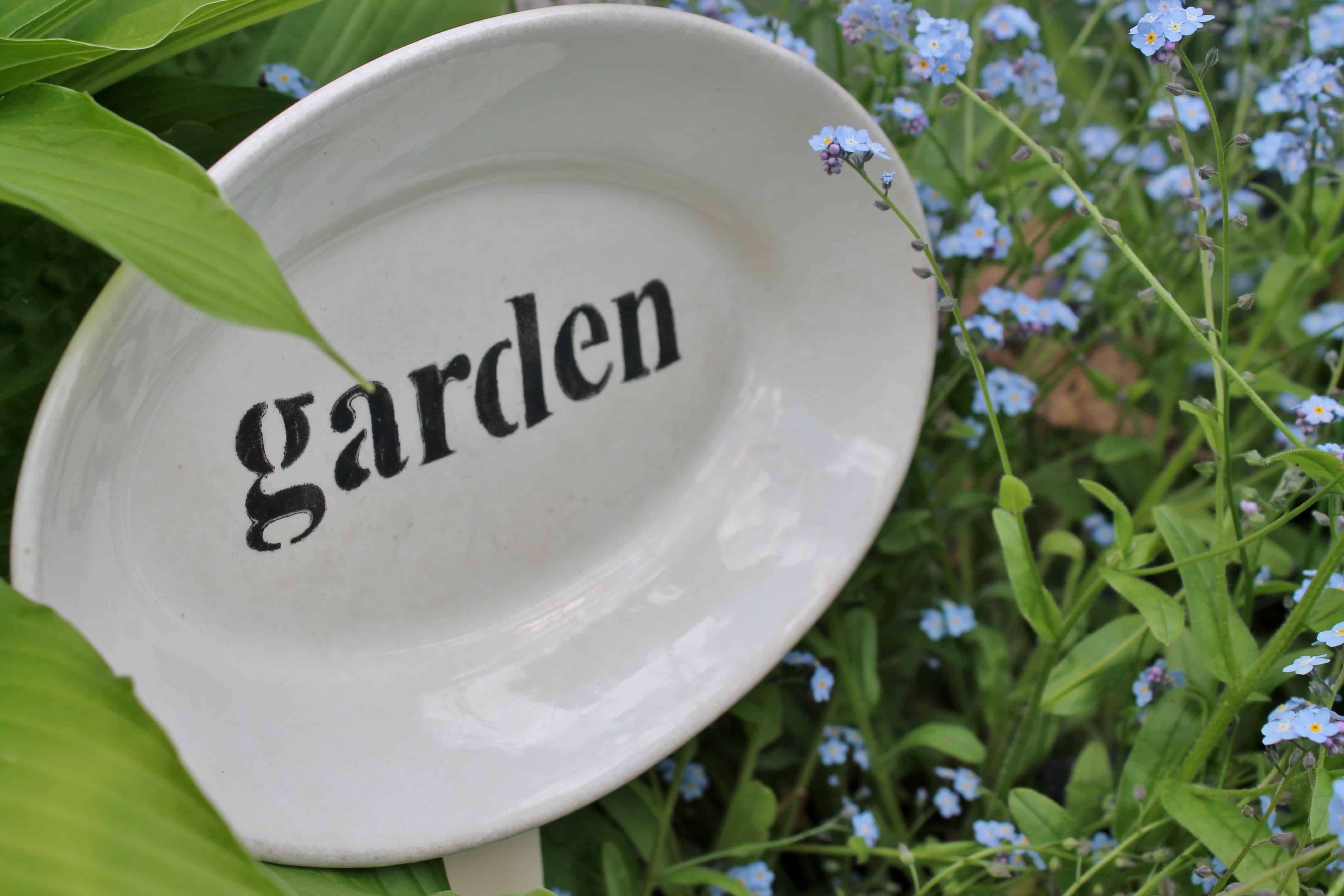 Garden sign on vintage platter (1)