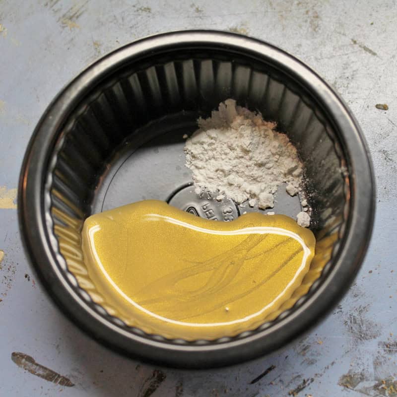 making gold chalk paint