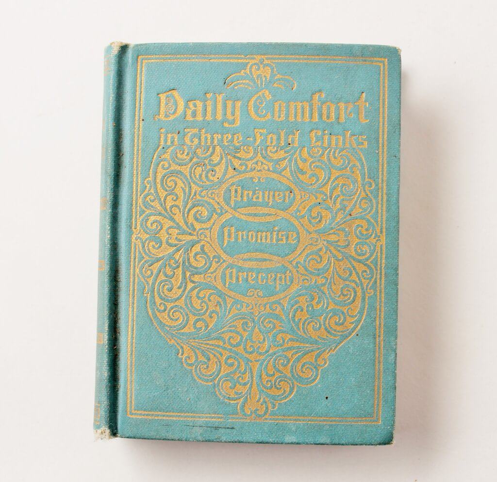 antique-daily-comfort-mini-book-2-1024x993