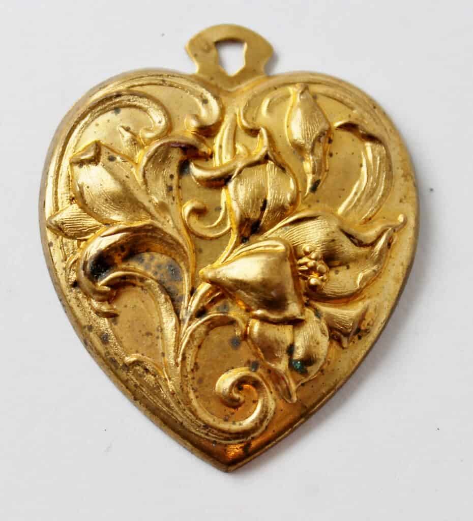 brass-pendant-2-930x1024