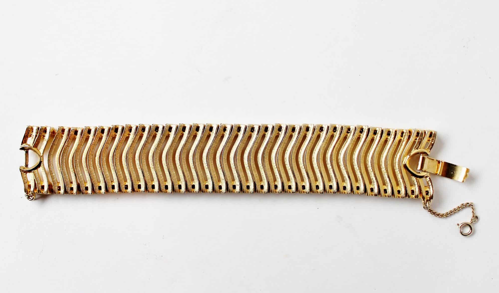 Antique & Vintage Costume Jewelry Price Guide • Adirondack Girl Heart