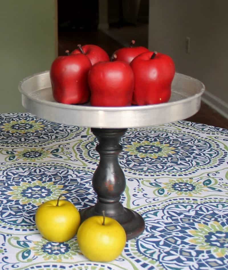 pedestal stand