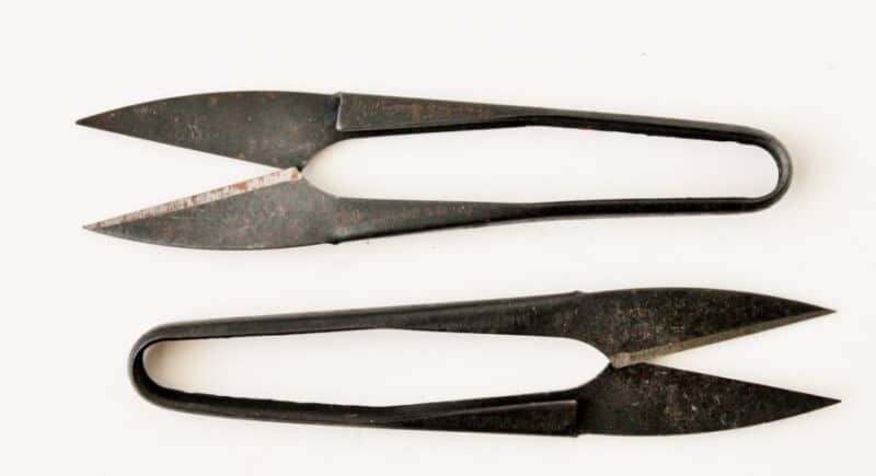 Primitive type scissors