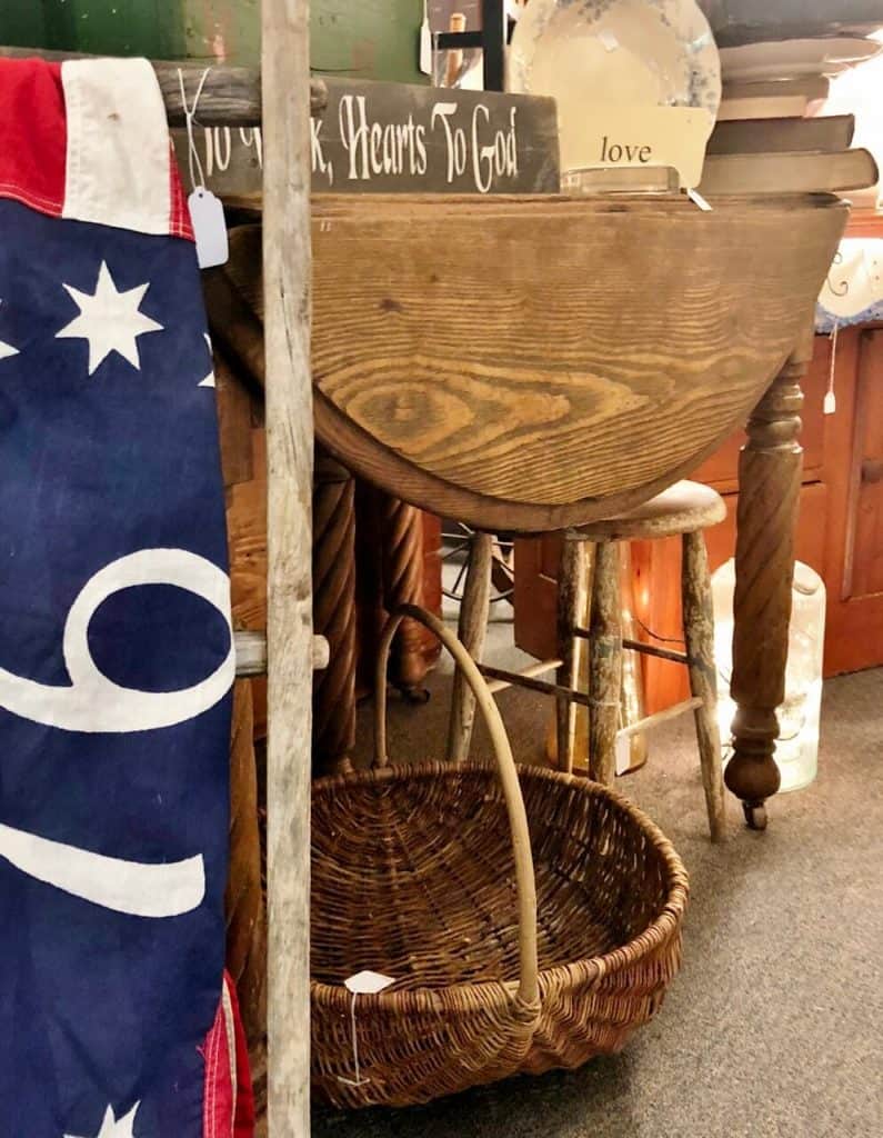 What's selling in vintage & antiques Antique oak farmhouse table
