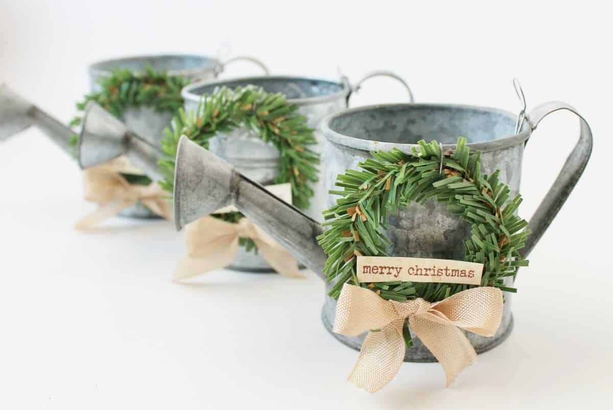 Mini Watering Cans With Wreaths Adirondack Heart Mini Watering Cans With Wreaths