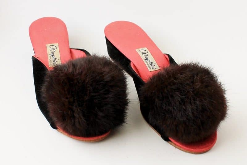 Vintage O'omphies fur slippers
