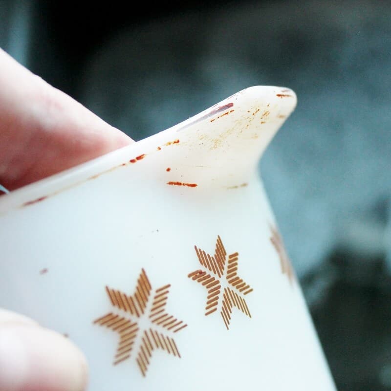 stubborn baked on grime on vintage Pyrex handle