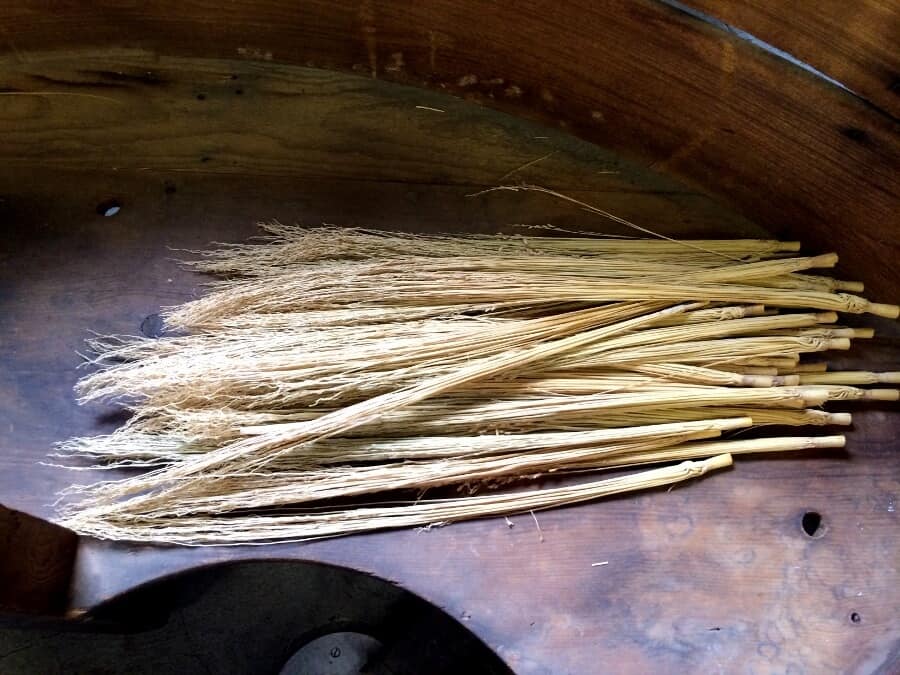 A Guide to Vintage Whisk Brooms [Examples & Values] • Adirondack Girl