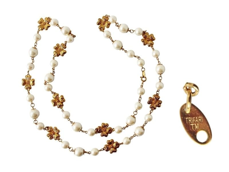 Vintage Trifari pearl and gold flower necklace