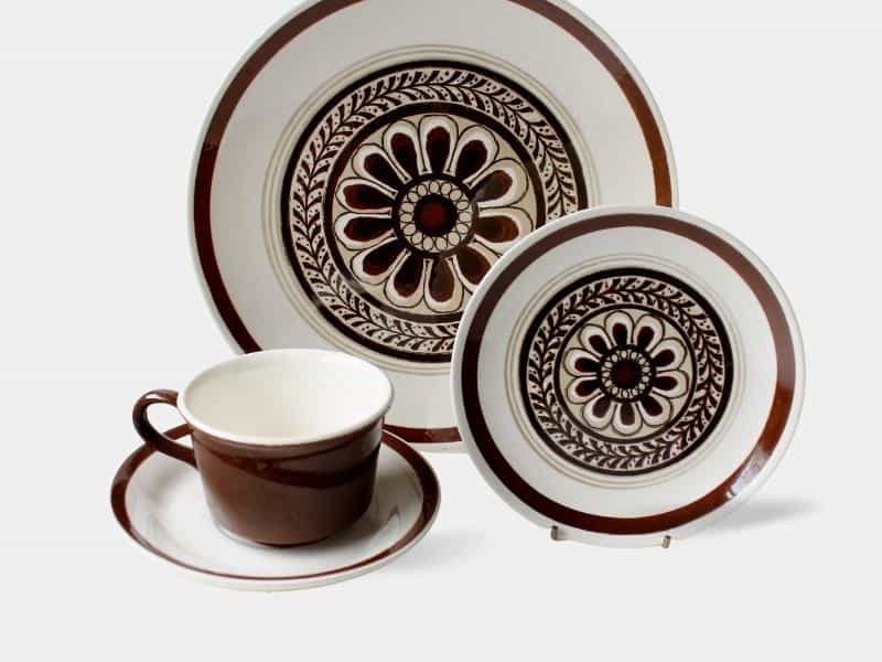 Vintage dinner ware set with brown flower center