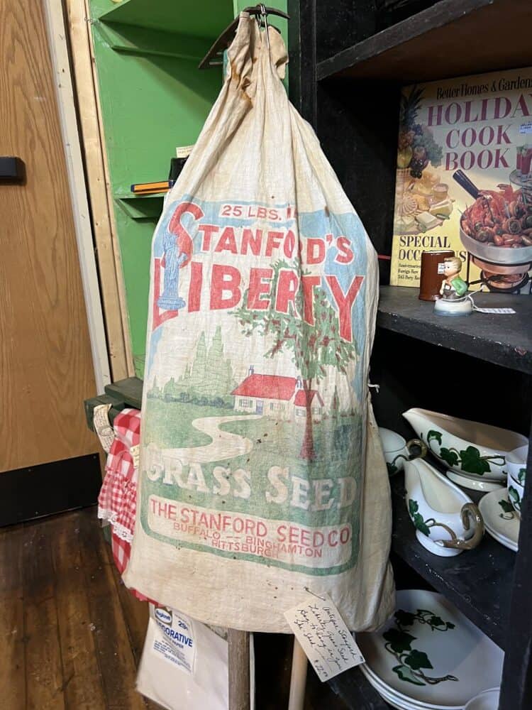 Stanford Grass Seed apron