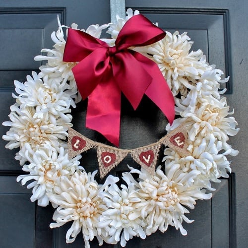 Simple white floral Valentine's Day Wreath