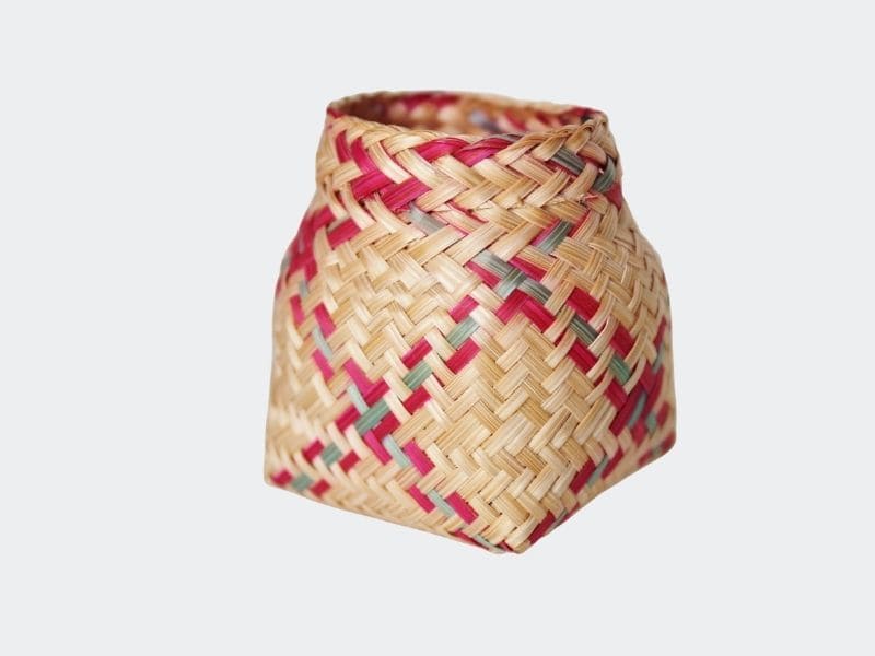 small Choctaw basket twill plated with red decoration