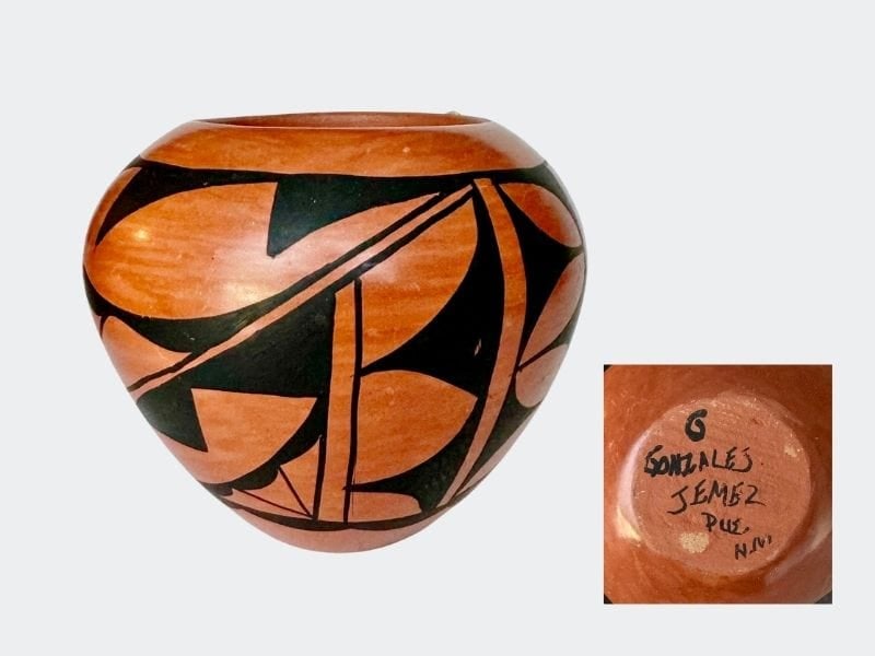 Navajo pottery: terracotta and black
