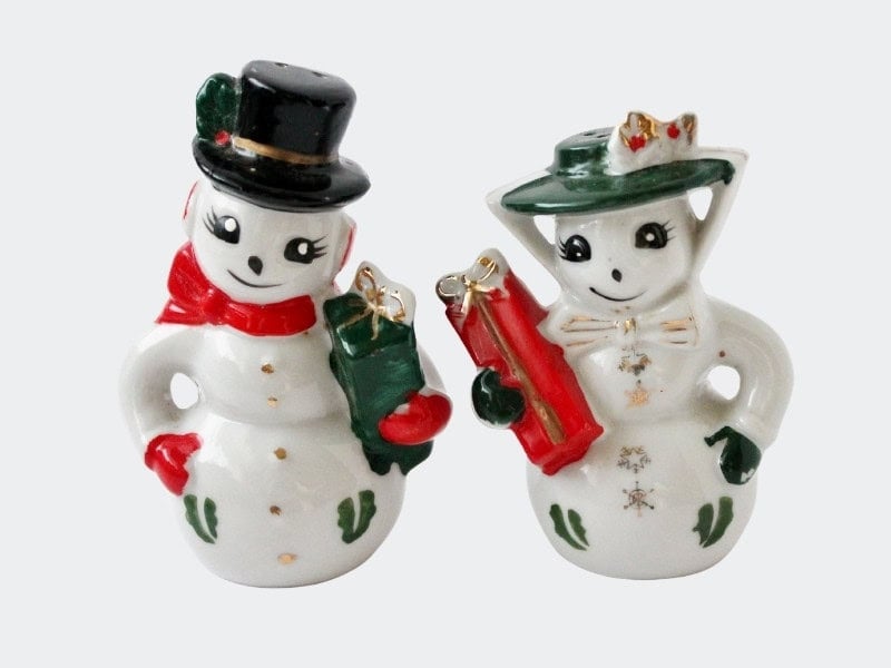 Vintage Mr. & Mrs. Snowpeople salt and pepper shakers