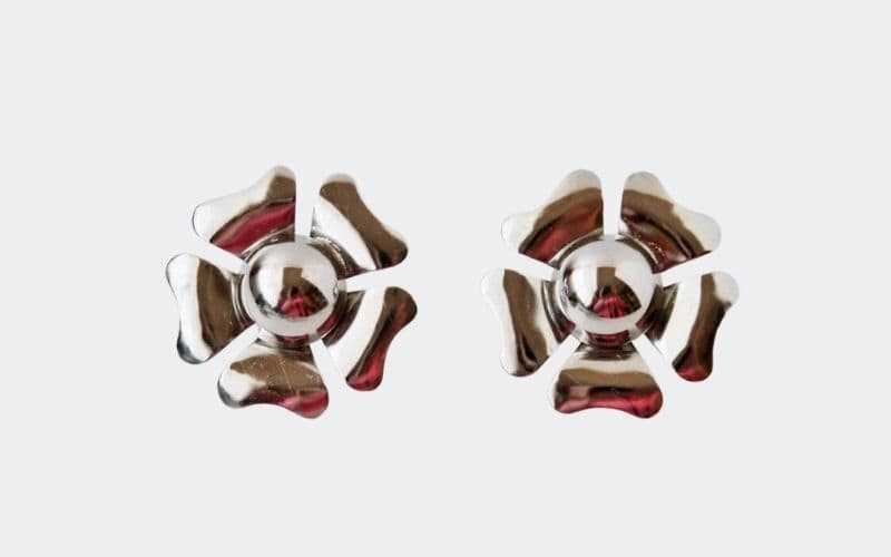 silver flower shaped earrings