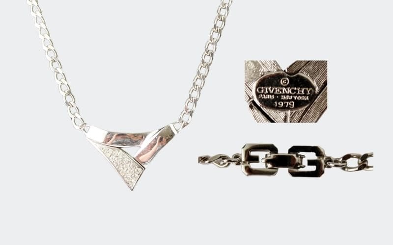 Vintage rhinestone "V" shaped necklace